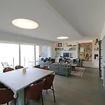 In Het Zoute With Sea Views Апартаменты