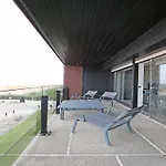 In Het Zoute With Sea Views Апартаменты