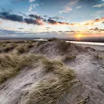 In Het Zoute With Sea Views Кнокке-Хейст
